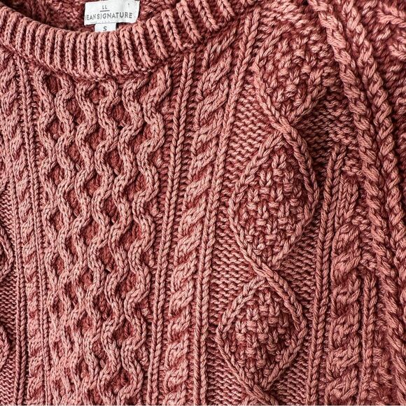 L.L. Bean Signature Womens Chunky Pink Cable Knit Fisherman Sweater Size Small - Picture 4 of 9